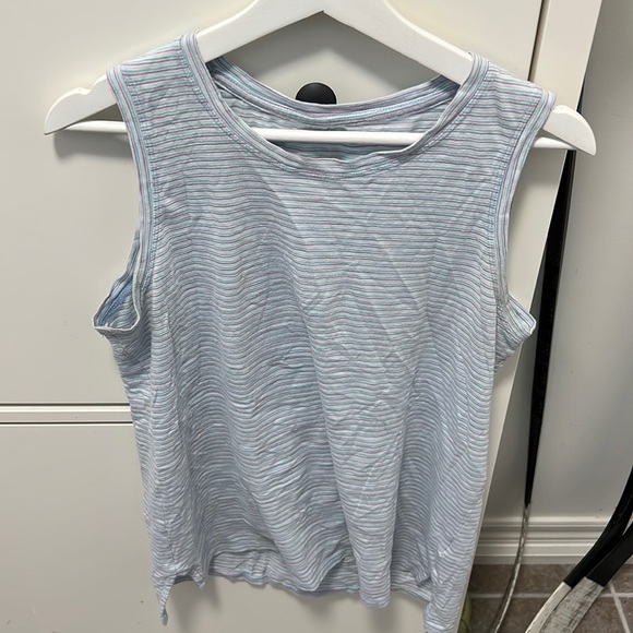 Women’s MEDIUM Gap tank top - Picture 1 of 2